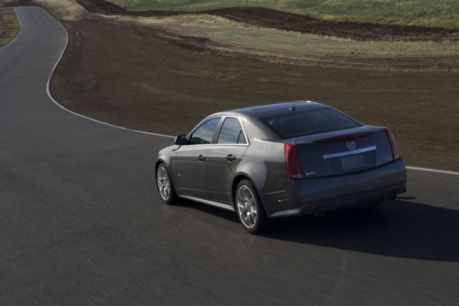  Cadillac CTS-V Coupe 2010 года  (фото 33 из 315)